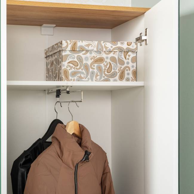 Большая прихожая Октава № 27 цвет белый шагрень/дуб крафт золотой Большая прихожая Октава № 27 цвет белый шагрень/дуб крафт золотой