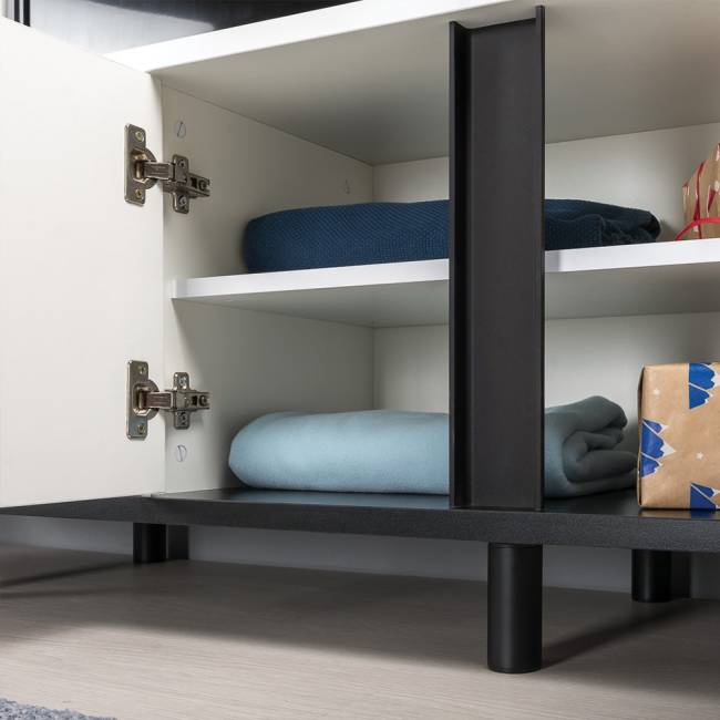 Комплект белой мебели для спальни Валенсия № 35 цвет белый шагрень/чёрный Комплект белой мебели для спальни Валенсия № 35 цвет белый шагрень/чёрный